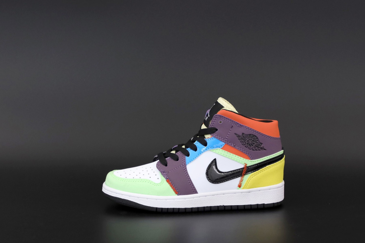 Кроссовки женские Nike Air Jordan 1 Retro разноцветные, Найк Джордан, натуральная кожа, прошиты. Код KD-12518 39, Разные цвета
Кроссовки женские Nike Air Jordan 1 Retro разноцветные, Найк Джордан, натуральная кожа, прошиты. Код KD-12518 39, Разные цвета