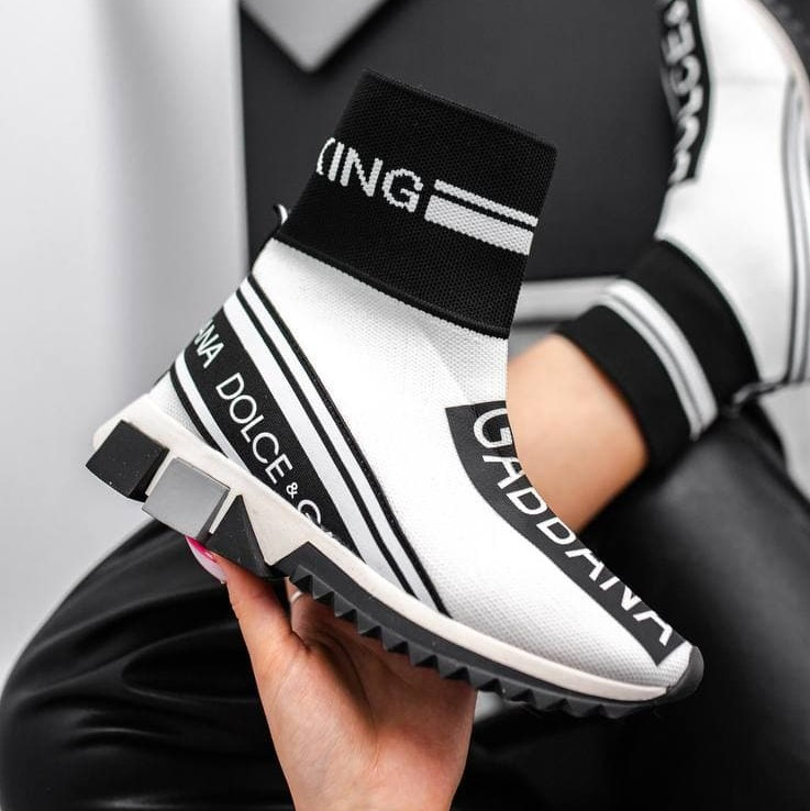 Dolce & Gabbana boots White Black | кроссовки мужские и женские; черные/белые; D&G; кожа 37, Черно-белый
Dolce & Gabbana boots White Black | кроссовки мужские и женские; черные/белые; D&G; кожа 37, Черно-белый