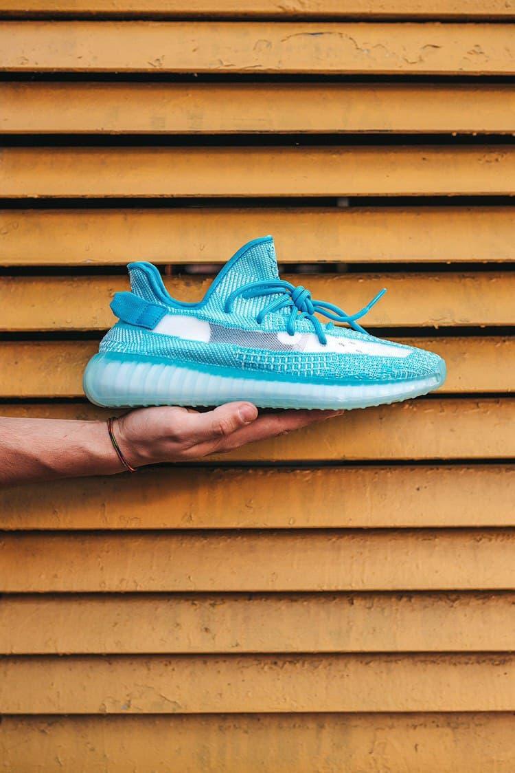 Женские кроссовки Adidas Yeezy Boost 350 v2 Blue water / Адидас Изи Буст 350 в2 Голубая вода 41, Голубой
Женские кроссовки Adidas Yeezy Boost 350 v2 Blue water / Адидас Изи Буст 350 в2 Голубая вода 41, Голубой