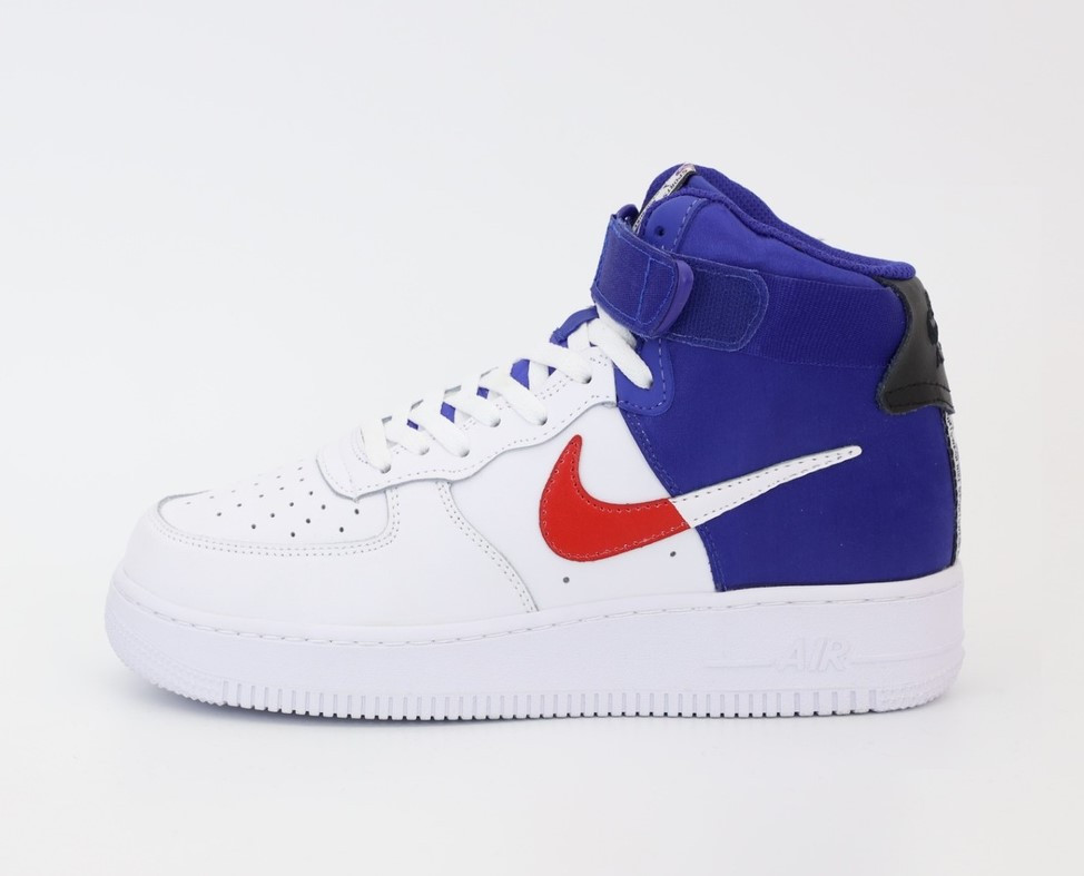 Кроссовки мужские высокие белые с синим задником весенние Nike Air Force Найк Аир Форс новинка, Белый
Кроссовки мужские высокие белые с синим задником весенние Nike Air Force Найк Аир Форс новинка, Белый