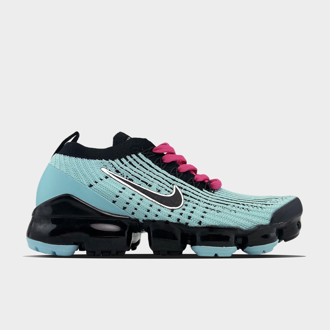 Nike женские демисезонные голубые кроссовки на шнурках. Весенние женские текстильные кроссы 37, Голубой
Nike женские демисезонные голубые кроссовки на шнурках. Весенние женские текстильные кроссы 37, Голубой
