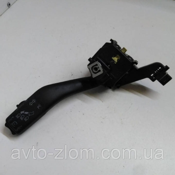 Переключатель поворотов с круиз контролем Volkswagen Golf 5, Skoda Octavia, Гольф 5, Шкода Октавия. 1K0953513G
Переключатель поворотов с круиз контролем Volkswagen Golf 5, Skoda Octavia, Гольф 5, Шкода Октавия. 1K0953513G
