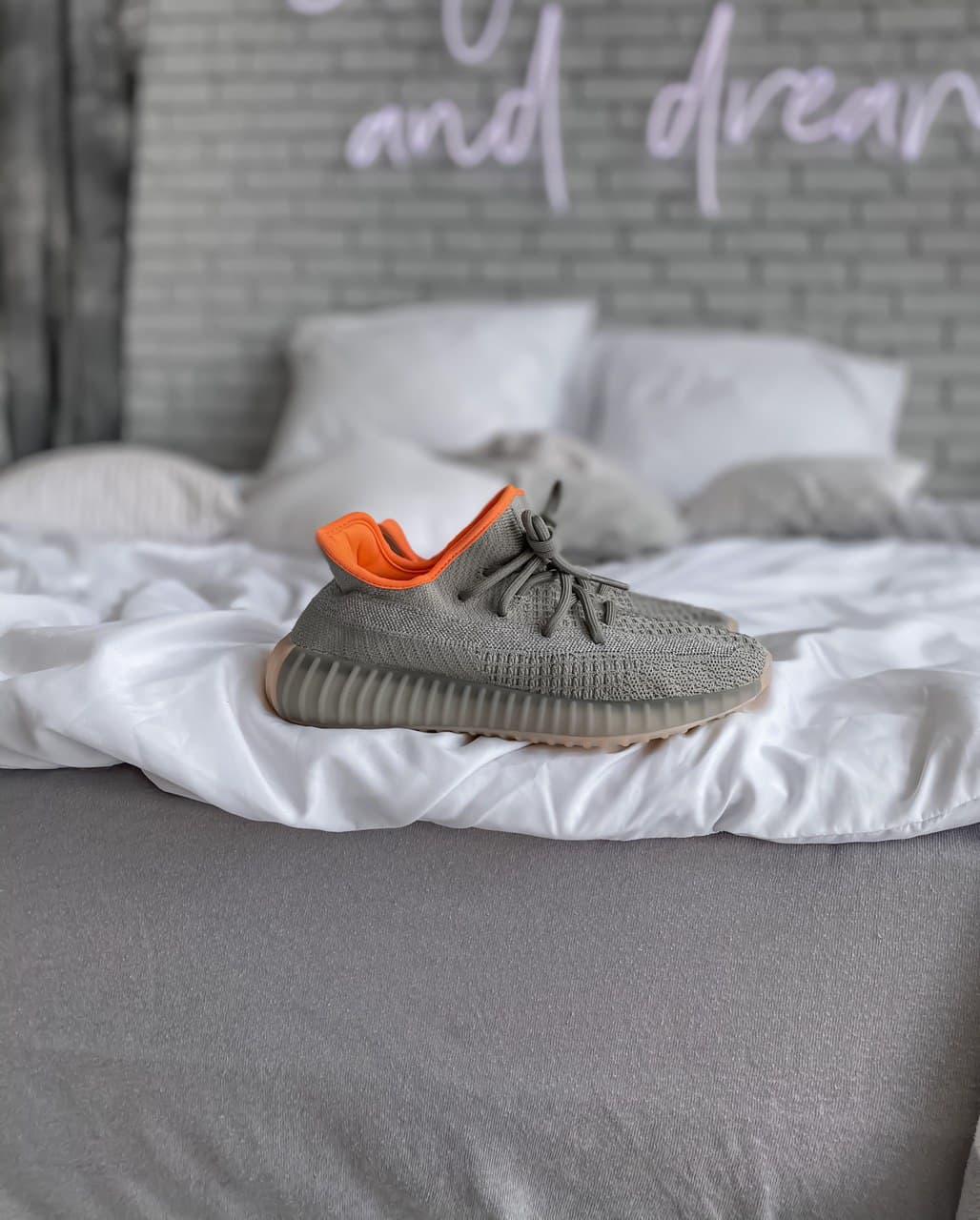 Мужские кроссовки Adidas Yeezy Boost 350 v2 Desert Sage / Адидас Изи Буст 350 в2 Серые 45, Серый
Мужские кроссовки Adidas Yeezy Boost 350 v2 Desert Sage / Адидас Изи Буст 350 в2 Серые 45, Серый