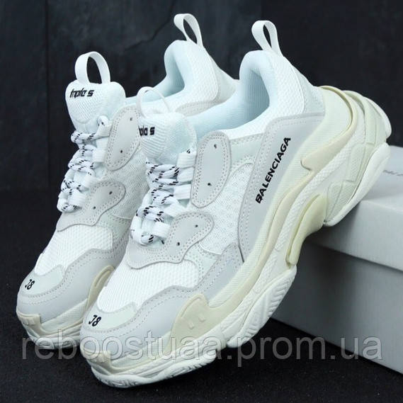 Жіночі кросівки Balenciaga Triple S, білий, сірий, бежевий, Італія 39, Разные цвета
Жіночі кросівки Balenciaga Triple S, білий, сірий, бежевий, Італія 39, Разные цвета