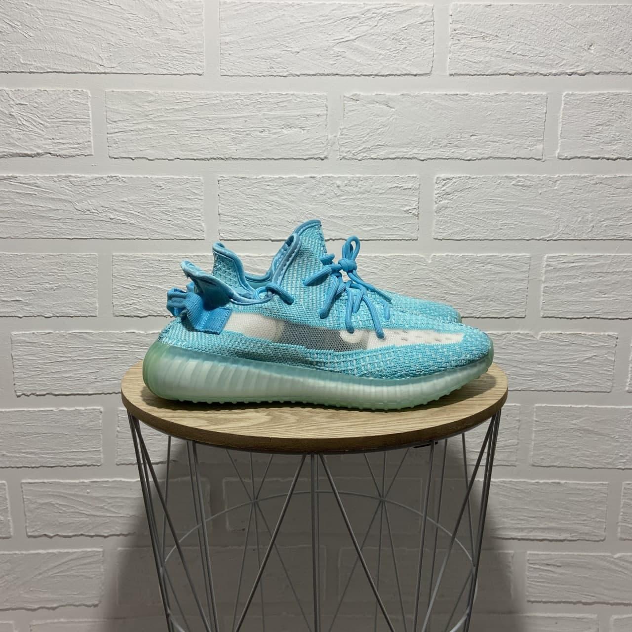 Женские Кроссовки Adidas Yeezy Boost 350 v2 Bluewater / Адидас Изи Буст 350 в2 Голубые 41, Голубой
Женские Кроссовки Adidas Yeezy Boost 350 v2 Bluewater / Адидас Изи Буст 350 в2 Голубые 41, Голубой