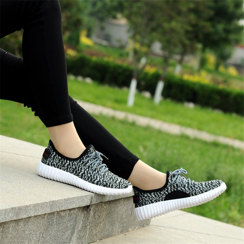 Кроссовки в стиле ADIDAS YEEZY кеды женские текстильные черные с белой подошвой 42, См.фотографии
Кроссовки в стиле ADIDAS YEEZY кеды женские текстильные черные с белой подошвой 42, См.фотографии