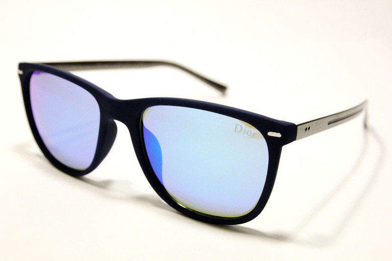 Мужские солнцезащитные очки Wayfarer Диор 650 C4 реплика Черные с синей линзой, Черный
Мужские солнцезащитные очки Wayfarer Диор 650 C4 реплика Черные с синей линзой, Черный
