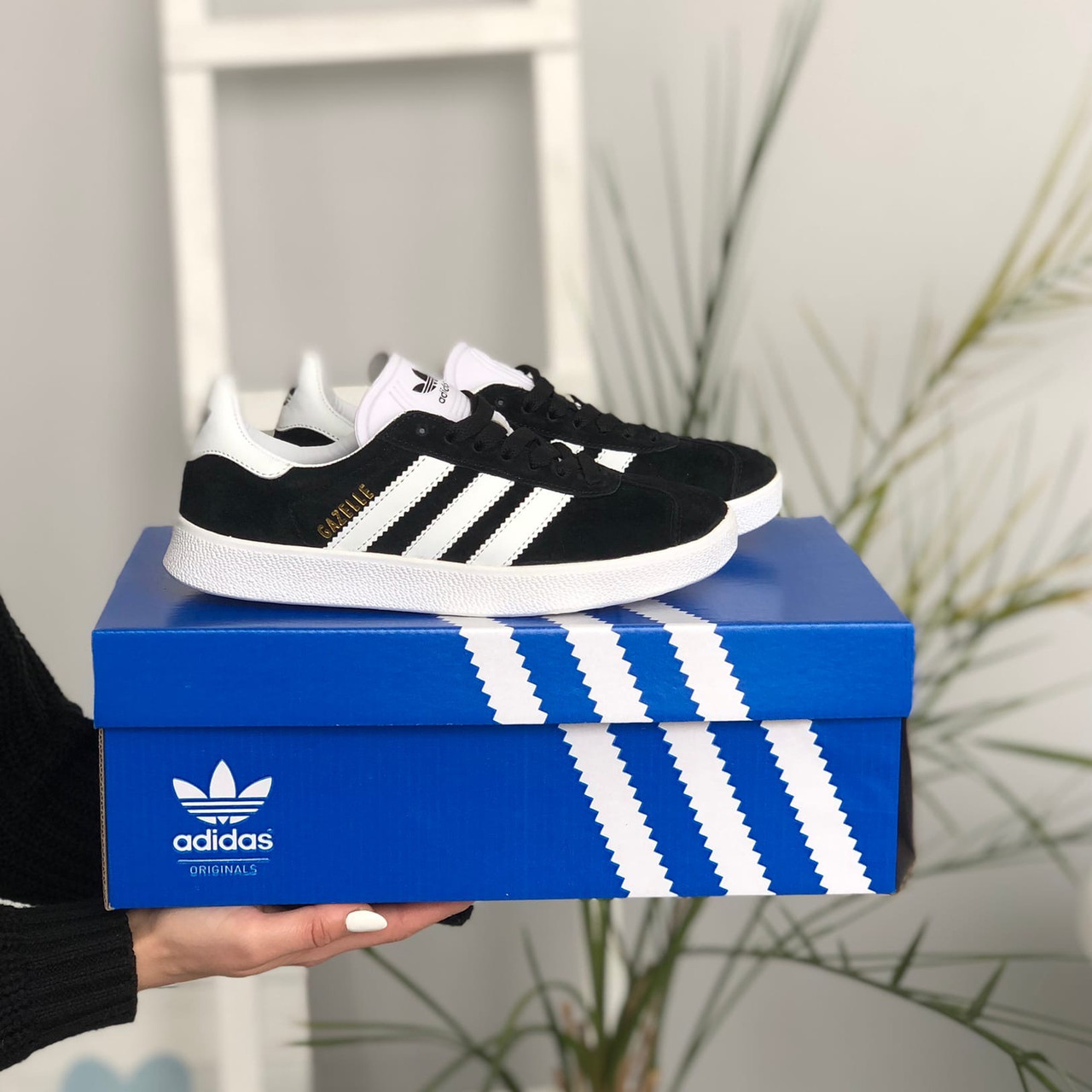 Кроссовки мужские Adidas Gazelle черные, Адидас Газель, замша, код SV-705 45, Черный
Кроссовки мужские Adidas Gazelle черные, Адидас Газель, замша, код SV-705 45, Черный