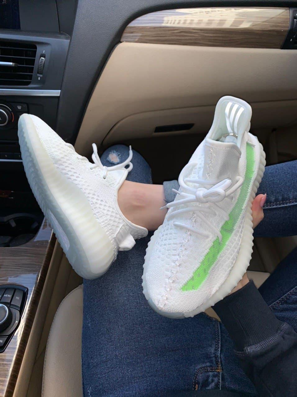 Женские кроссовки Adidas Yeezy Boost 350 v2 White Green / Адидас Изи Буст 350 в2 Белый Зеленый 37
Женские кроссовки Adidas Yeezy Boost 350 v2 White Green / Адидас Изи Буст 350 в2 Белый Зеленый 37