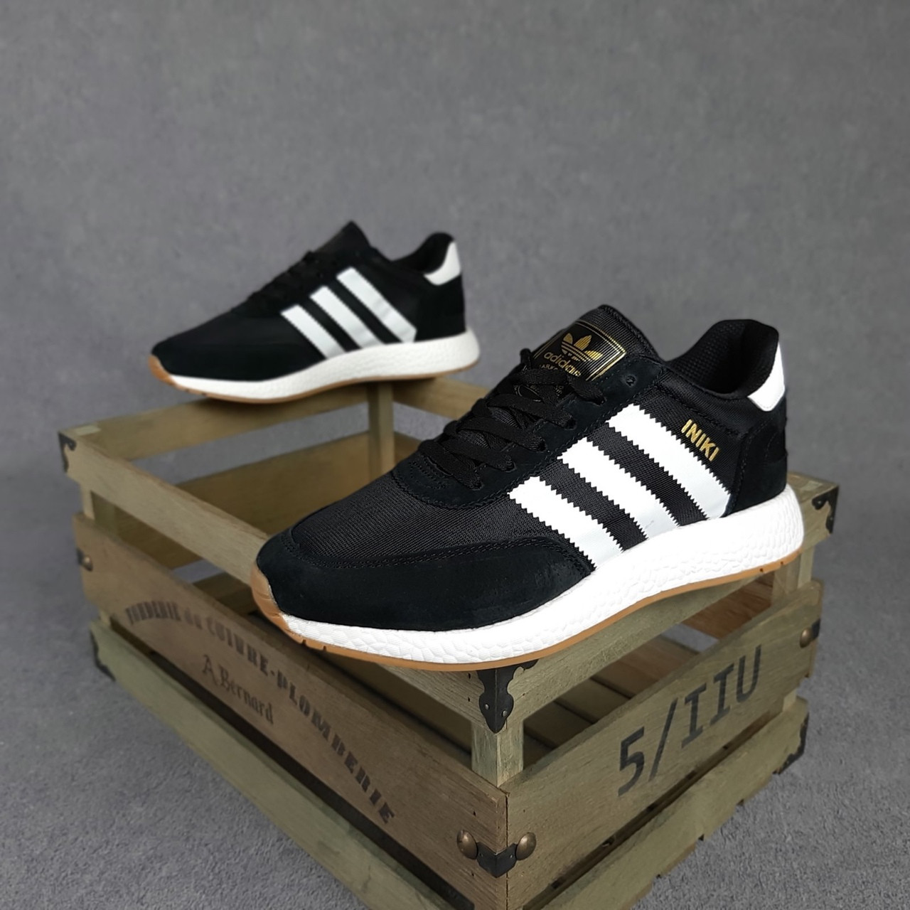 Adidas Iniki мужские демисезонные черные кроссовки на шнурках. Весенние мужские замшевые кроссы 44, Черный
Adidas Iniki мужские демисезонные черные кроссовки на шнурках. Весенние мужские замшевые кроссы 44, Черный