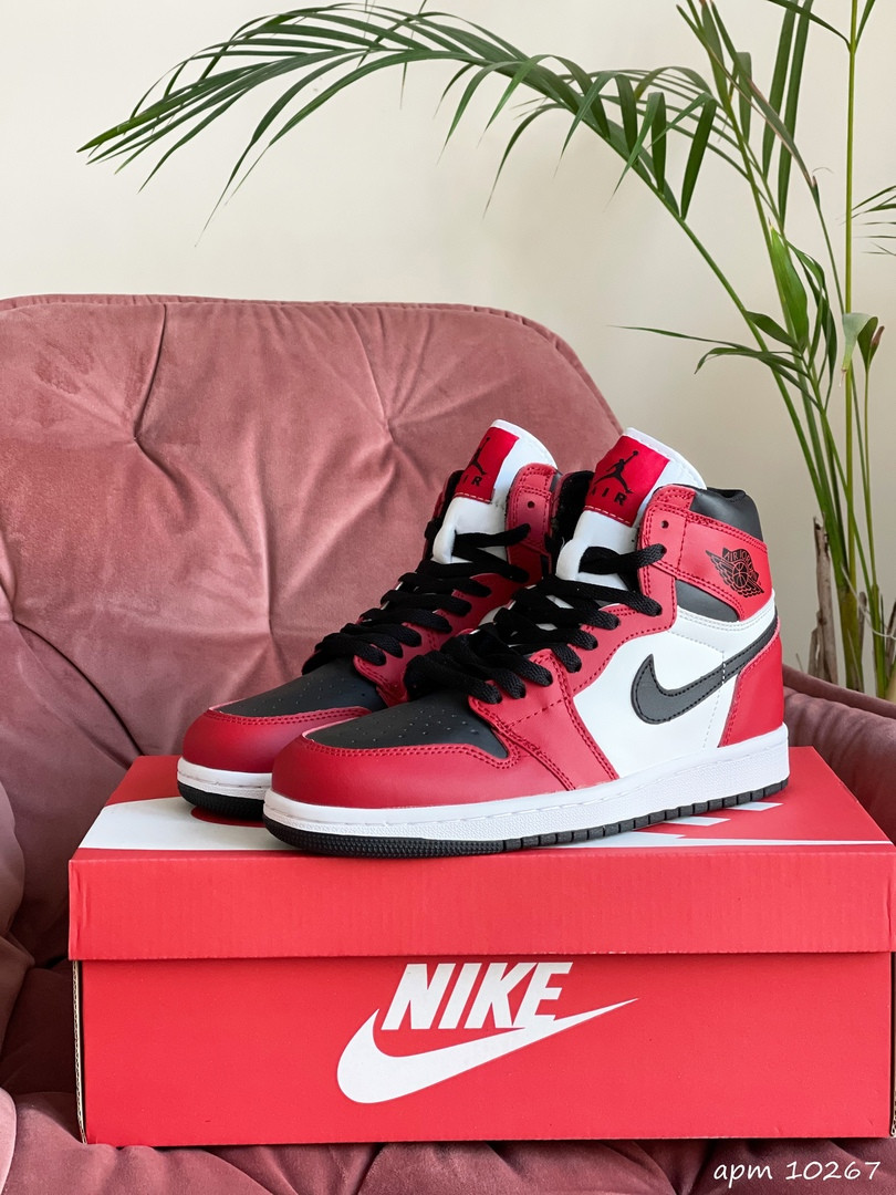 Nike Air Jordan женские демисезонные белые кроссовки на шнурках. Весенние женские кожаные высокие кроссы 37, Белый
Nike Air Jordan женские демисезонные белые кроссовки на шнурках. Весенние женские кожаные высокие кроссы 37, Белый