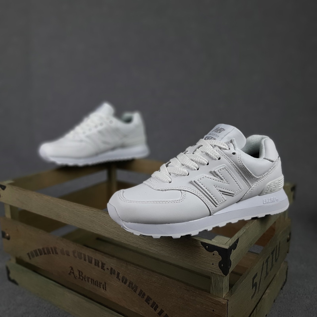 New Balance 574 женские демисезонные белые кроссовки на шнурках. Весенние женские кожаные кроссы 38, Белый
New Balance 574 женские демисезонные белые кроссовки на шнурках. Весенние женские кожаные кроссы 38, Белый