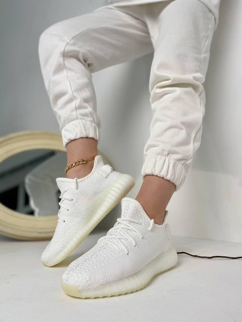 Женские кроссовки Adidas Yeezy Boost 350 v2 White / Адидас Изи Буст 350 в2 Белые 38, Белый
Женские кроссовки Adidas Yeezy Boost 350 v2 White / Адидас Изи Буст 350 в2 Белые 38, Белый