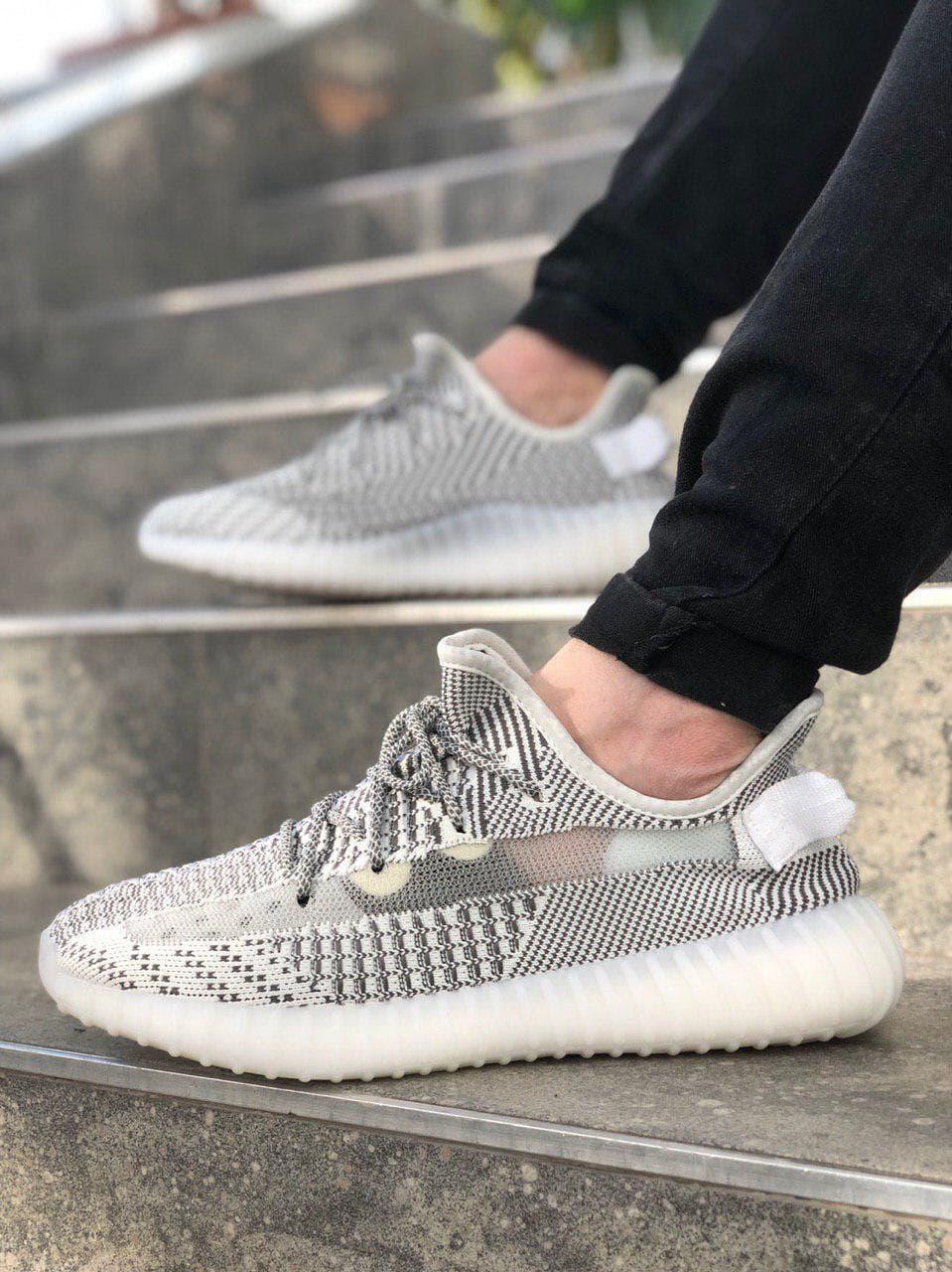 Женские кроссовки Adidas Yeezy Boost 350 v2 White Grey / Адидас Изи Буст 350 в2 Белые Серые 38, Светло-серый
Женские кроссовки Adidas Yeezy Boost 350 v2 White Grey / Адидас Изи Буст 350 в2 Белые Серые 38, Светло-серый
