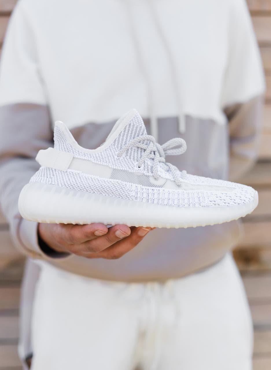 Женские кроссовки Adidas Yeezy Boost 350 v2 Static Reflective / Адидас Изи Буст 350 в2 Рефлективные 39, Светло-серый
Женские кроссовки Adidas Yeezy Boost 350 v2 Static Reflective / Адидас Изи Буст 350 в2 Рефлективные 39, Светло-серый