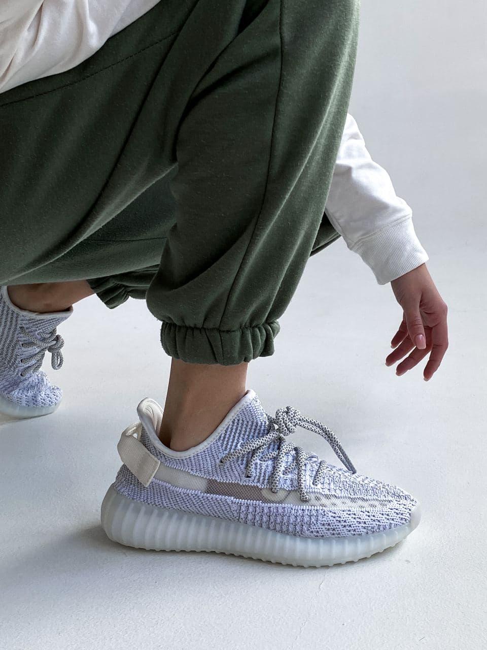 Женские кроссовки Adidas Yeezy Boost 350 v2 White Grey / Адидас Изи Буст 350 в2 Белые Серые 40, Светло-серый
Женские кроссовки Adidas Yeezy Boost 350 v2 White Grey / Адидас Изи Буст 350 в2 Белые Серые 40, Светло-серый