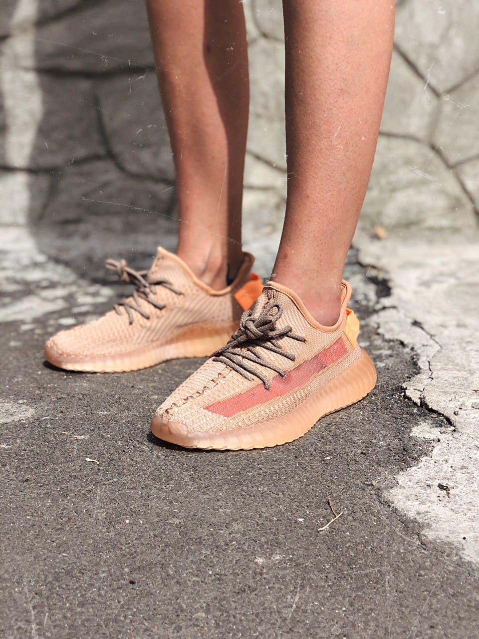 Женские кроссовки Adidas Yeezy Boost 350 v2 Clay / Адидас Изи Буст 350 в2 Песочные 37, Песочный
Женские кроссовки Adidas Yeezy Boost 350 v2 Clay / Адидас Изи Буст 350 в2 Песочные 37, Песочный