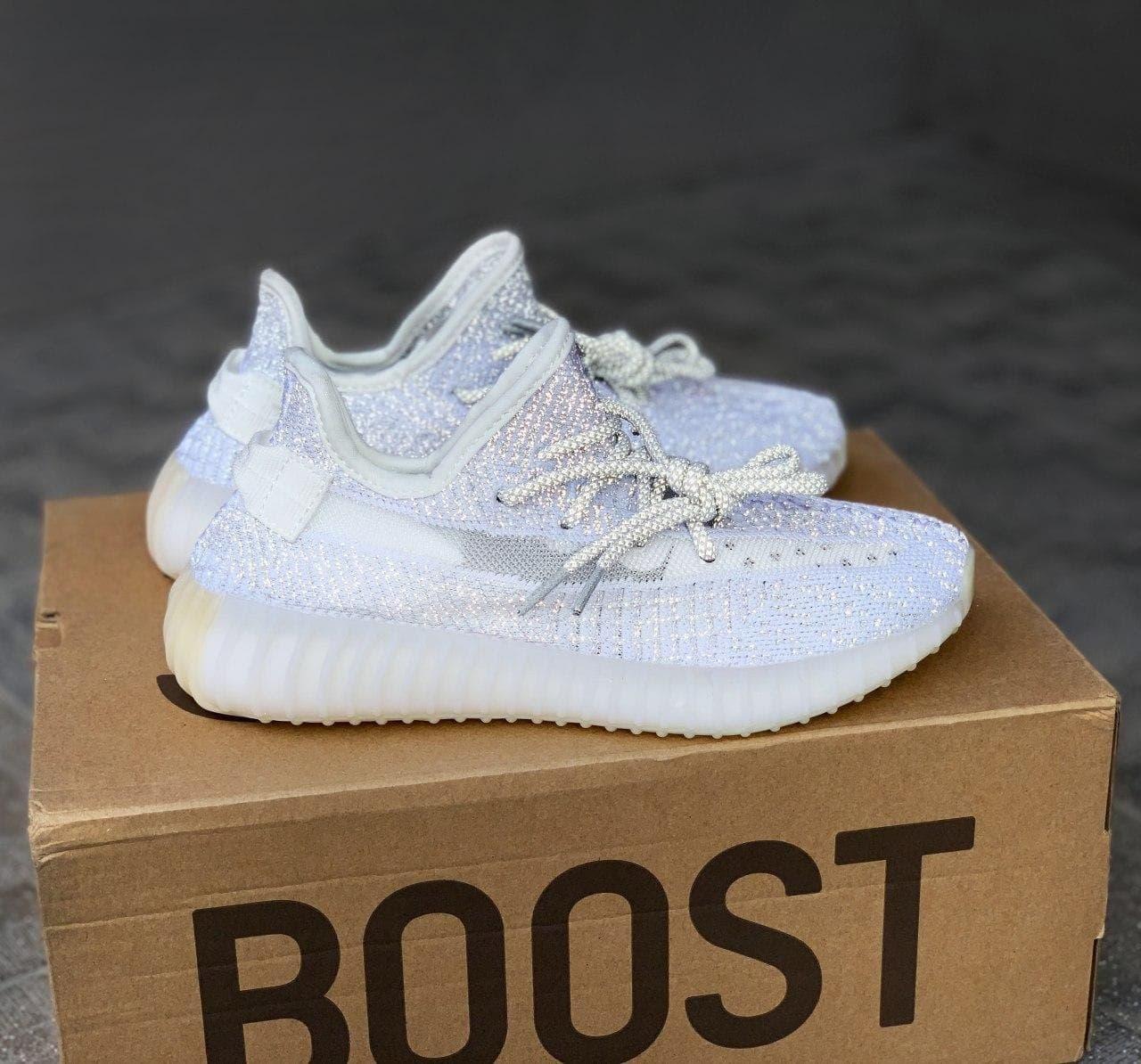 Мужские кроссовки Adidas Yeezy Boost 350 v2 Static Reflective / Адидас Изи Буст 350 в2 Рефлективные 42, Светло-серый
Мужские кроссовки Adidas Yeezy Boost 350 v2 Static Reflective / Адидас Изи Буст 350 в2 Рефлективные 42, Светло-серый