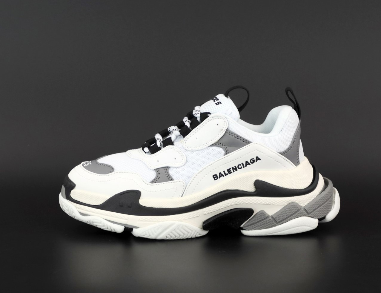 Кроссовки женские белые/черные/серые Balenciaga Triple S Баленсиага Трипл С новинка 2021 40, Белый
Кроссовки женские белые/черные/серые Balenciaga Triple S Баленсиага Трипл С новинка 2021 40, Белый