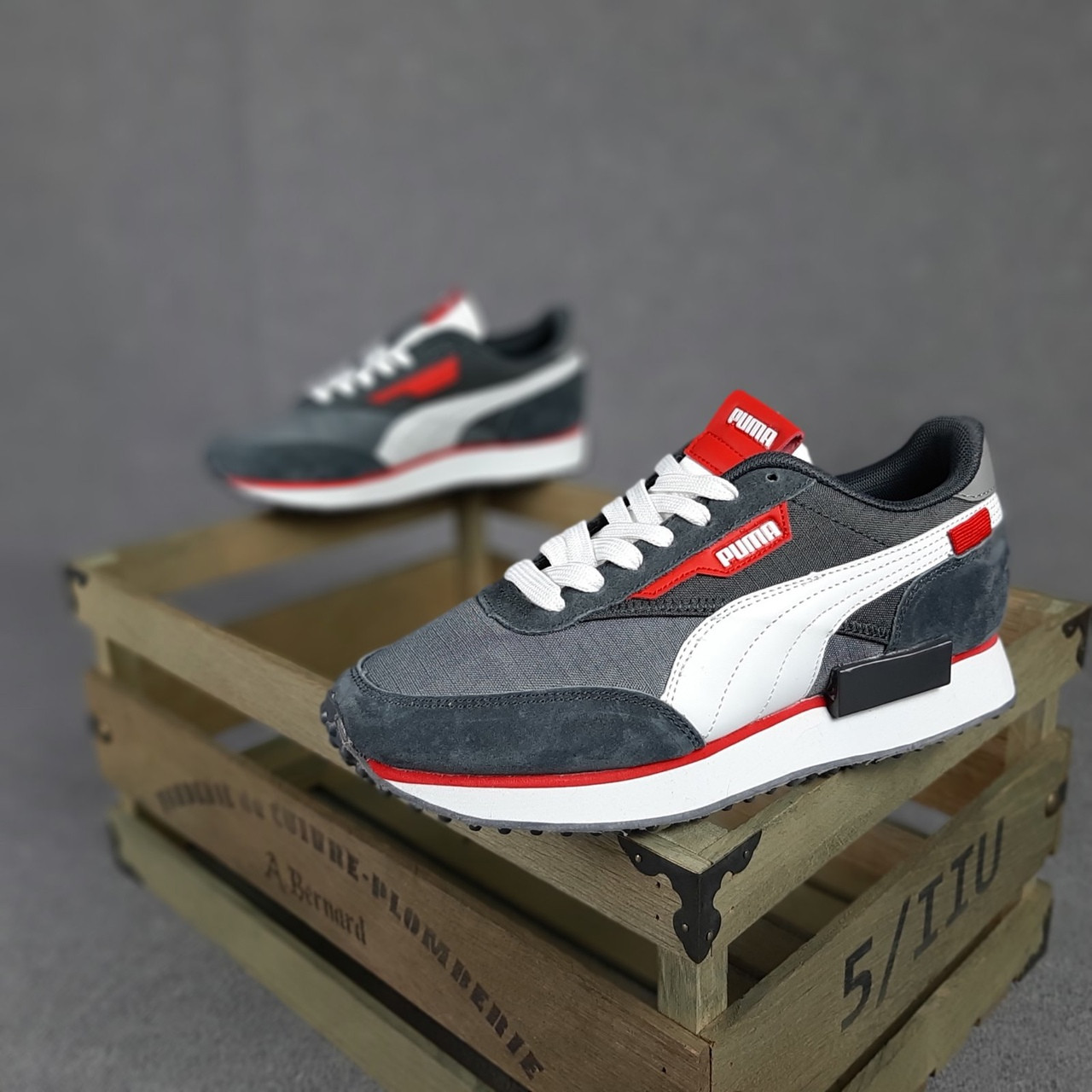 Puma Future Rider женские демисезонные серые кроссовки на шнурках. Весенние женские замшевые кроссы 37, Серый
Puma Future Rider женские демисезонные серые кроссовки на шнурках. Весенние женские замшевые кроссы 37, Серый