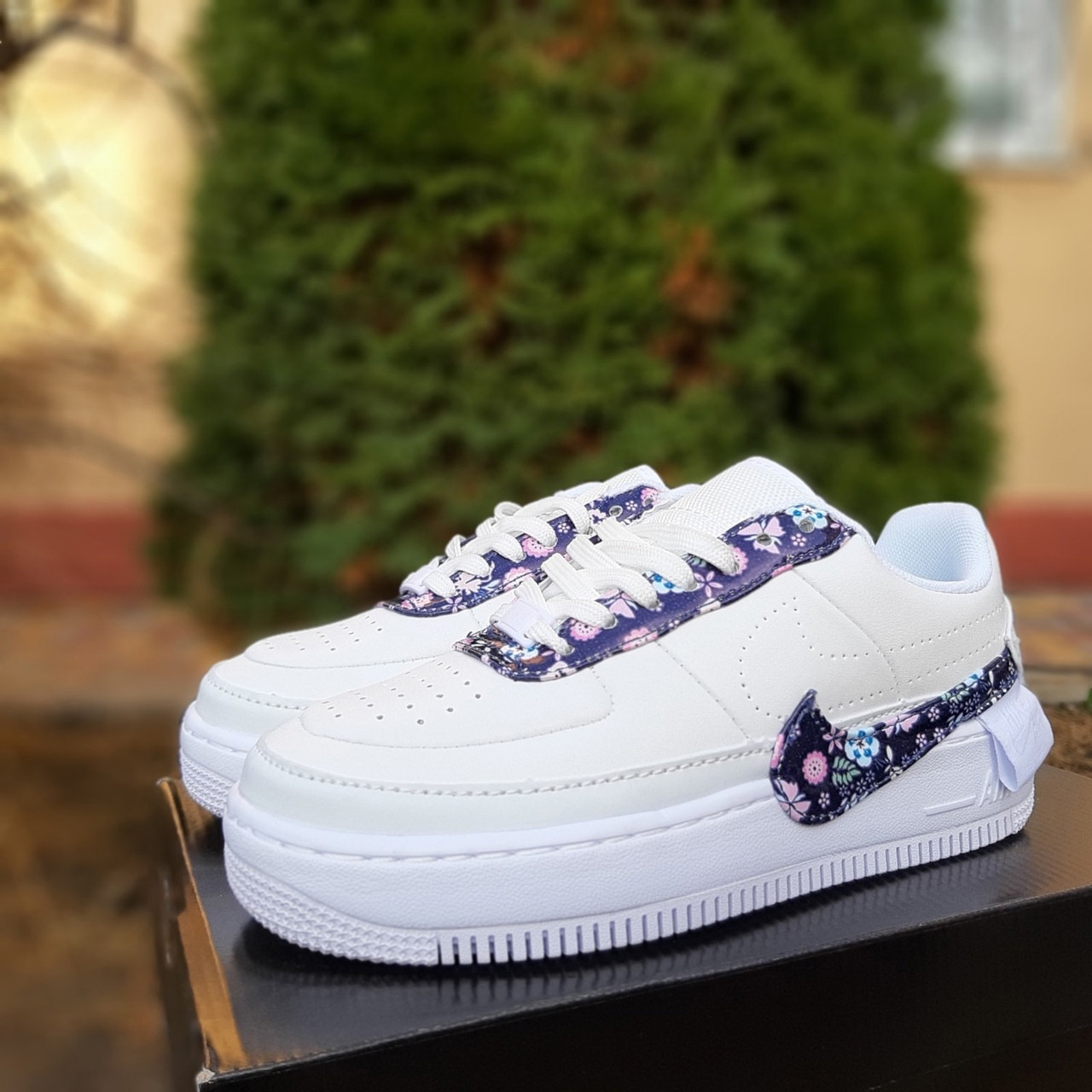 Nike Air Force 1 Jester женские демисезонные белые кроссовки на шнурках. Весенние женские кожаные кроссы 38, Белый
Nike Air Force 1 Jester женские демисезонные белые кроссовки на шнурках. Весенние женские кожаные кроссы 38, Белый