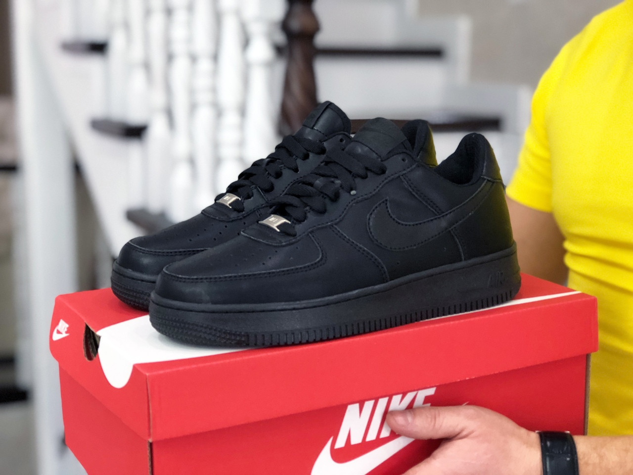 Nike Air мужские демисезонные черные кроссовки на шнурках. Весенние мужские кожаные кроссы 44, Черный
Nike Air мужские демисезонные черные кроссовки на шнурках. Весенние мужские кожаные кроссы 44, Черный