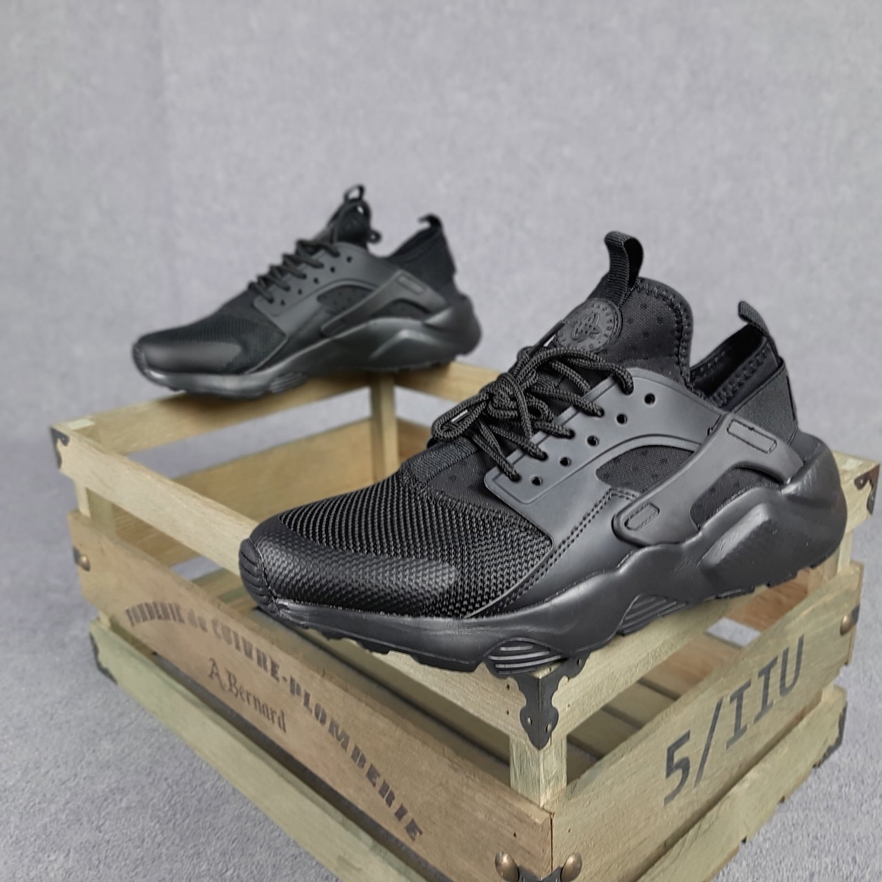 Nike Huarache мужские демисезонные черные кроссовки на шнурках. Весенние мужские на сетке кроссы 42, Черный
Nike Huarache мужские демисезонные черные кроссовки на шнурках. Весенние мужские на сетке кроссы 42, Черный