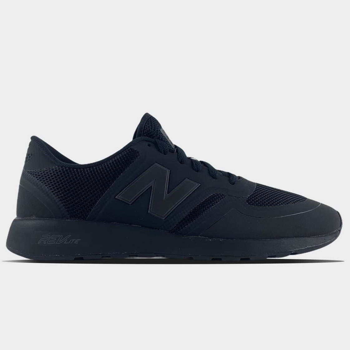 New Balance 420 TB Black (Оригинал) | кроссовки мужские; черные; летние/весенние/осенние; оригинал 43, Черный
New Balance 420 TB Black (Оригинал) | кроссовки мужские; черные; летние/весенние/осенние; оригинал 43, Черный