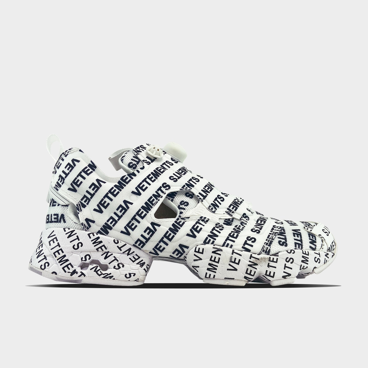Reebok женские демисезонные белые кроссовки на шнурках. Весенние женские текстильные кроссы 39, Белый
Reebok женские демисезонные белые кроссовки на шнурках. Весенние женские текстильные кроссы 39, Белый
