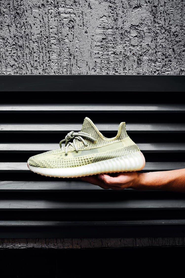 Женские кроссовки Adidas Yeezy Boost 350 v2 Antila Reflective Yellow / Адидас Изи Буст 350 в2 Рефлективные 40, Желтый
Женские кроссовки Adidas Yeezy Boost 350 v2 Antila Reflective Yellow / Адидас Изи Буст 350 в2 Рефлективные 40, Желтый