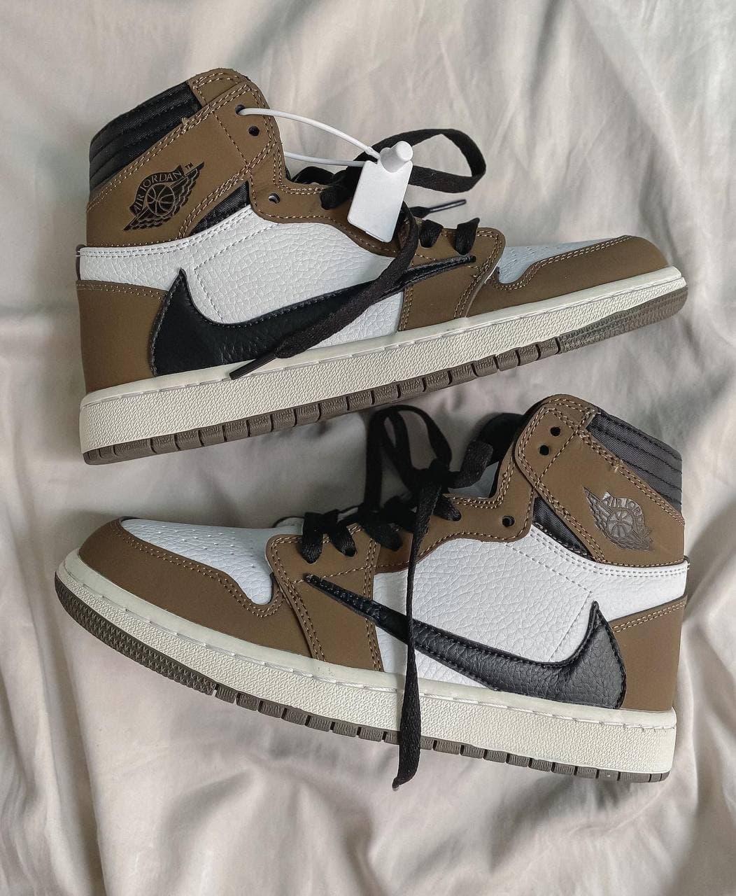 Мужские кроссовки Nike Air Jordan 1 Retro High x Travis Scott / Найк Аир Джордан 1 Ретро Высокие Трэвис Скотт, Коричневый
Мужские кроссовки Nike Air Jordan 1 Retro High x Travis Scott / Найк Аир Джордан 1 Ретро Высокие Трэвис Скотт, Коричневый