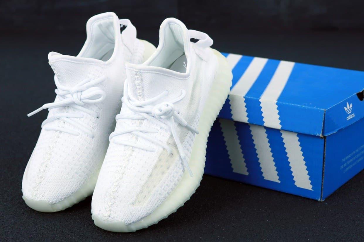 Мужские кроссовки Adidas Yeezy Boost 350 v2 Ice Cream / Адидас Изи Буст 350 в2 Белые 42, Белый
Мужские кроссовки Adidas Yeezy Boost 350 v2 Ice Cream / Адидас Изи Буст 350 в2 Белые 42, Белый