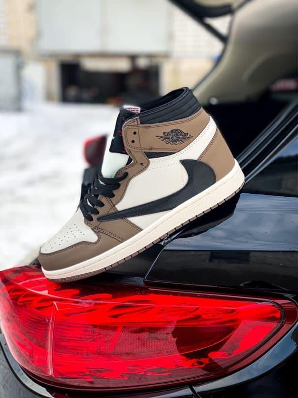 Женские кроссовки Nike Air Jordan 1 Retro High x Travis Scott / Найк Аир Джордан 1 Ретро Высокие Трэвис Скотт, Коричневый
Женские кроссовки Nike Air Jordan 1 Retro High x Travis Scott / Найк Аир Джордан 1 Ретро Высокие Трэвис Скотт, Коричневый