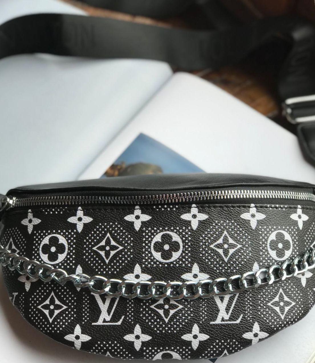 Женская сумка на пояс Louis Vuitton Луи Виттон, бананка, сумки на плечо, поясная сумка, нагрудная сумка, 911 Черный
Женская сумка на пояс Louis Vuitton Луи Виттон, бананка, сумки на плечо, поясная сумка, нагрудная сумка, 911 Черный