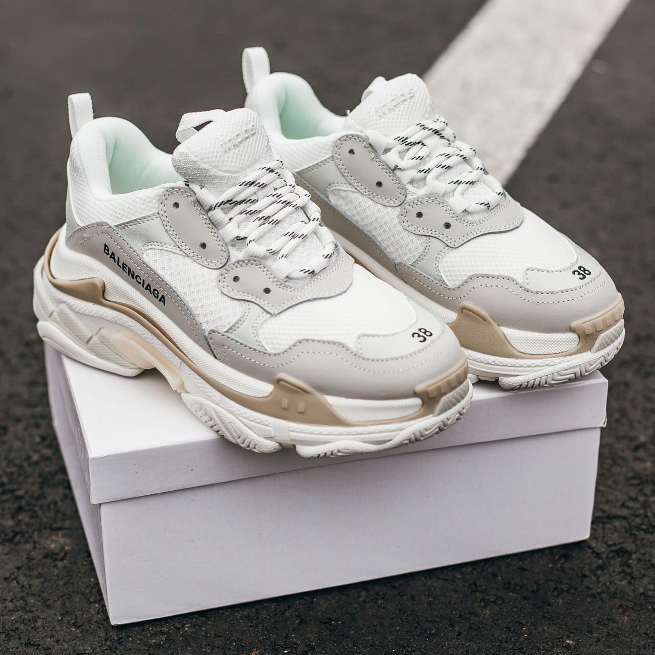 Кроссовки женские Balenciaga Triple S Cream White, Баленсиага Трипл С, код IN-180 Да, 37, Белый
Кроссовки женские Balenciaga Triple S Cream White, Баленсиага Трипл С, код IN-180 Да, 37, Белый