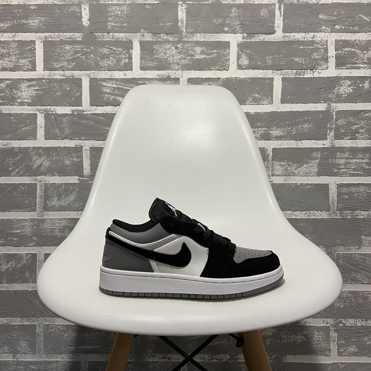 Мужские Кроссовки Nike Air Jordan Retro 1 Low Grey Black / Найк Аир Джордан Ретро 1 Лоу Серый Черный, Разные цвета
Мужские Кроссовки Nike Air Jordan Retro 1 Low Grey Black / Найк Аир Джордан Ретро 1 Лоу Серый Черный, Разные цвета
