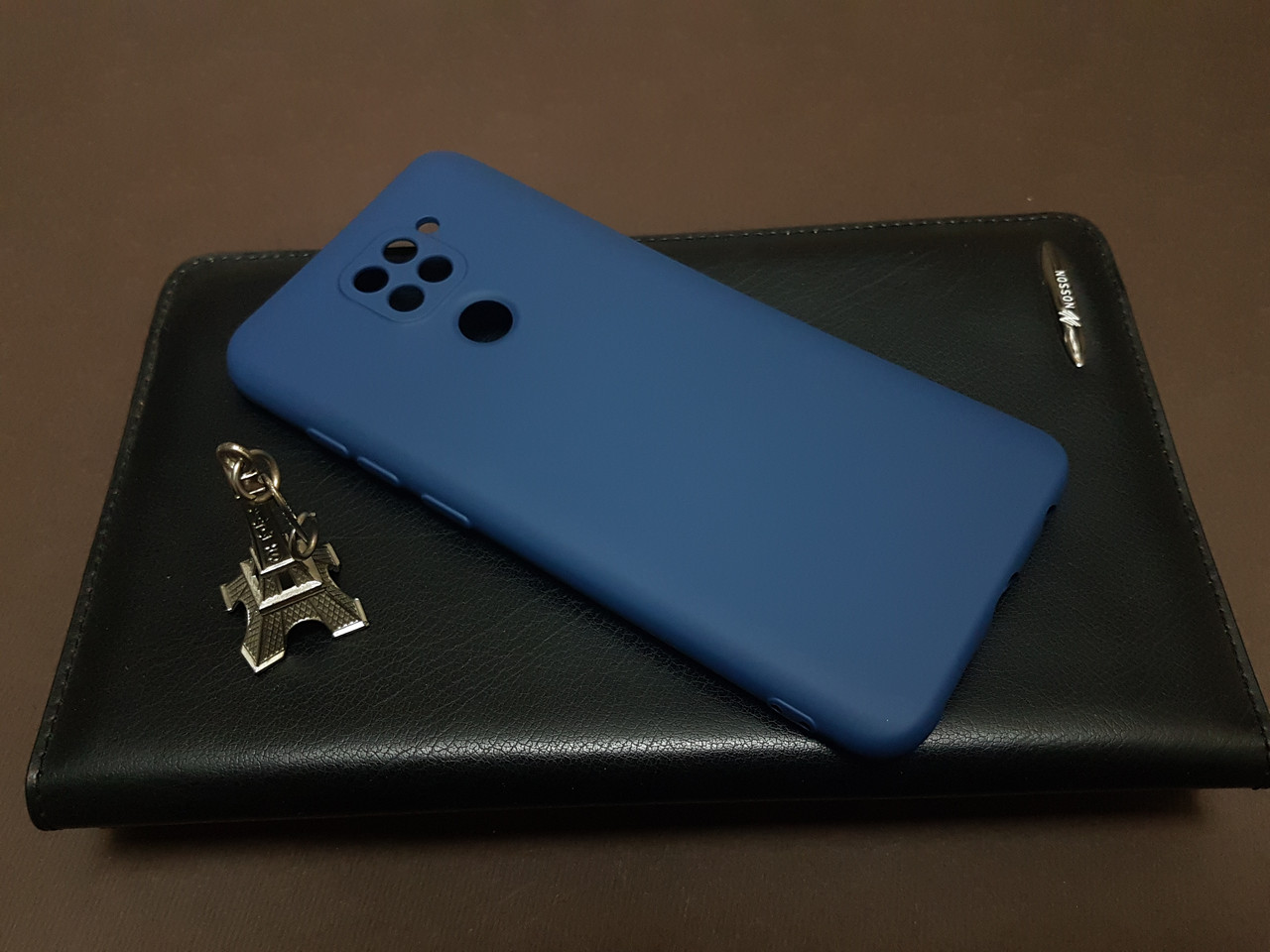 Чохол бампер силіконовий для Xiaomi Redmi Note 9 Ксіомі Сяомі Колір Синій (Blue) Soft-touch з мікрофіброю, Синий
Чохол бампер силіконовий для Xiaomi Redmi Note 9 Ксіомі Сяомі Колір Синій (Blue) Soft-touch з мікрофіброю, Синий