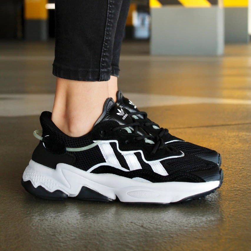 Мужские рефлективные кроссовки Adidas Ozweego Black White / Адидас Озвиго Черные Белые 42, Черный
Мужские рефлективные кроссовки Adidas Ozweego Black White / Адидас Озвиго Черные Белые 42, Черный