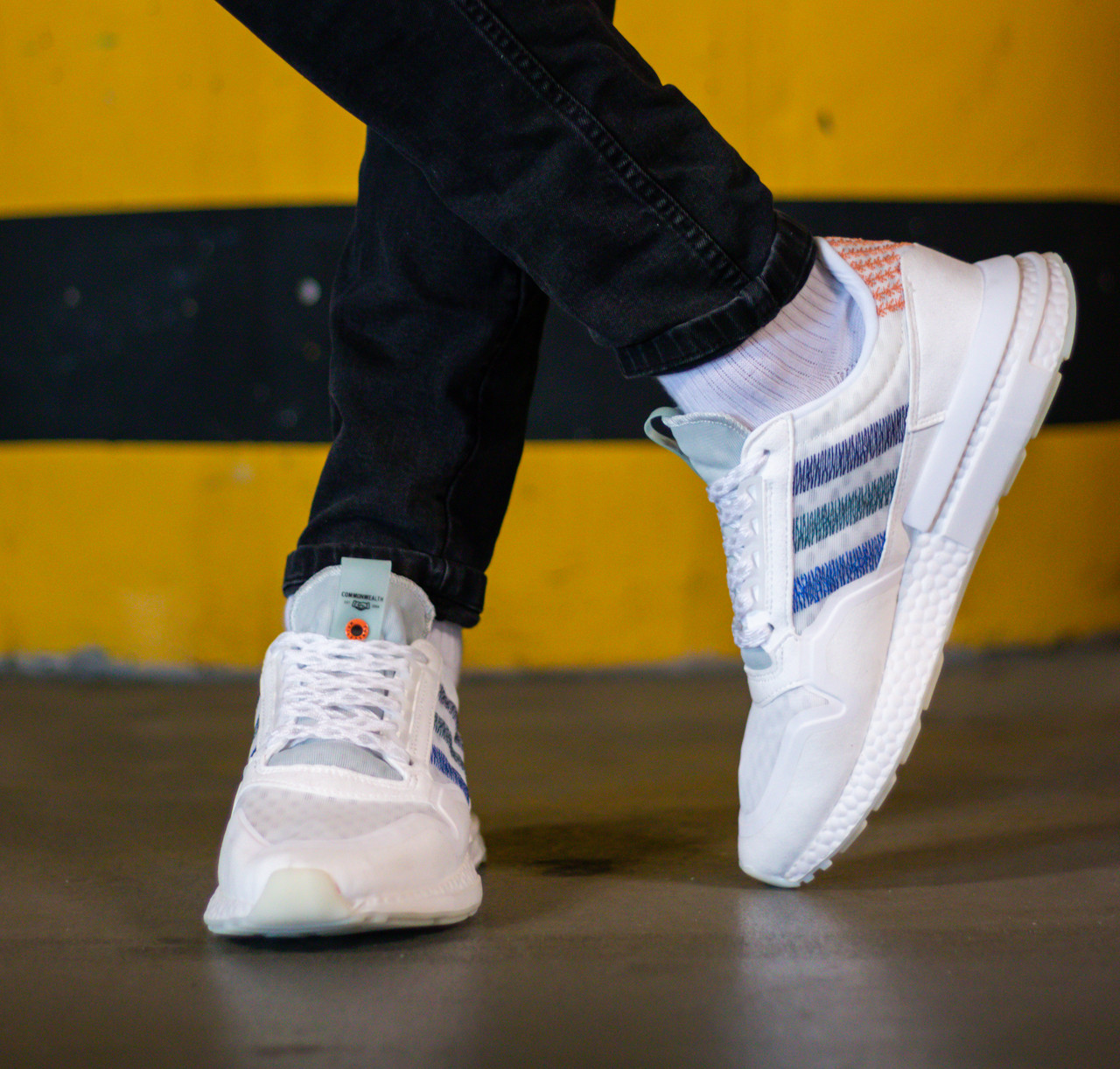 Кроссовки мужские Adidas Commonwealth x ZX 500 RM Coastal Living Адидас ЗХ 500 Белые, Белый
Кроссовки мужские Adidas Commonwealth x ZX 500 RM Coastal Living Адидас ЗХ 500 Белые, Белый