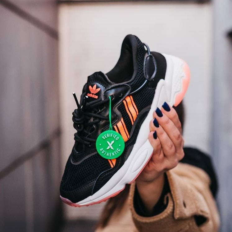 Кроссовки женские Adidas Ozweego Black White Orange / Адидас Озвиго Черные Белые Оранжевые 41, Черный
Кроссовки женские Adidas Ozweego Black White Orange / Адидас Озвиго Черные Белые Оранжевые 41, Черный