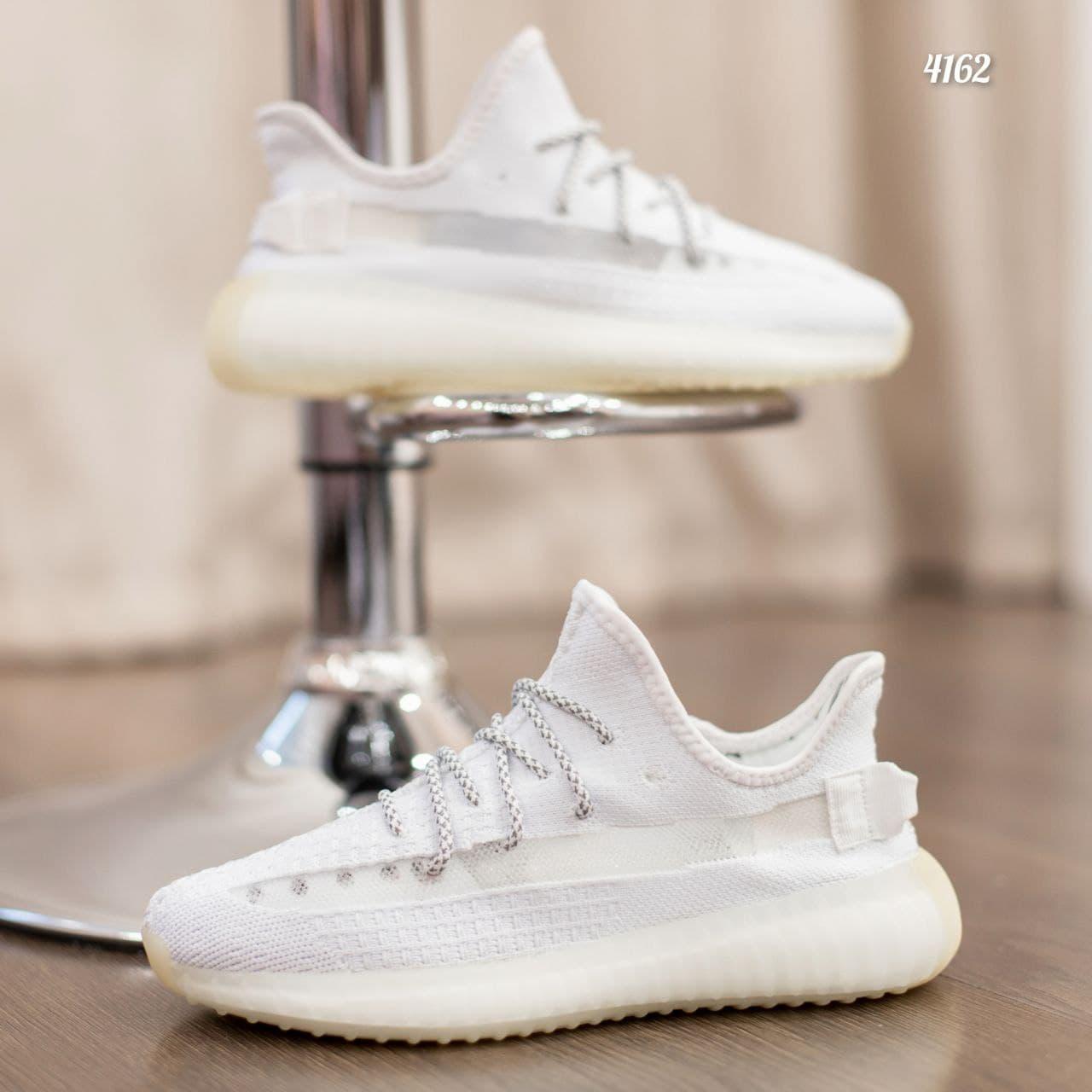 Женские Кроссовки Adidas Yeezy Boost 350 White / Адидас Изи Буст 350 Белые 39, Белый
Женские Кроссовки Adidas Yeezy Boost 350 White / Адидас Изи Буст 350 Белые 39, Белый
