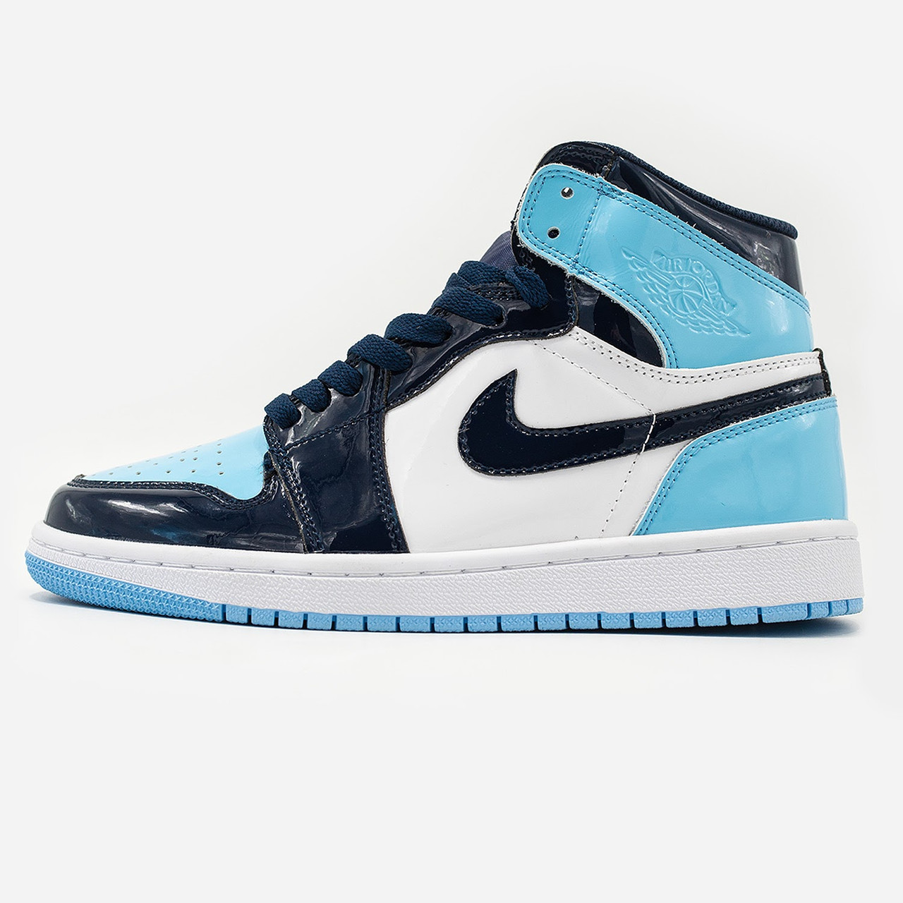 Мужские кроссовки Nike Air Jordan 1 Retro Black White Blue / Найк Аир Джордан 1 Ретро Черные Белые Голубые, Голубой
Мужские кроссовки Nike Air Jordan 1 Retro Black White Blue / Найк Аир Джордан 1 Ретро Черные Белые Голубые, Голубой