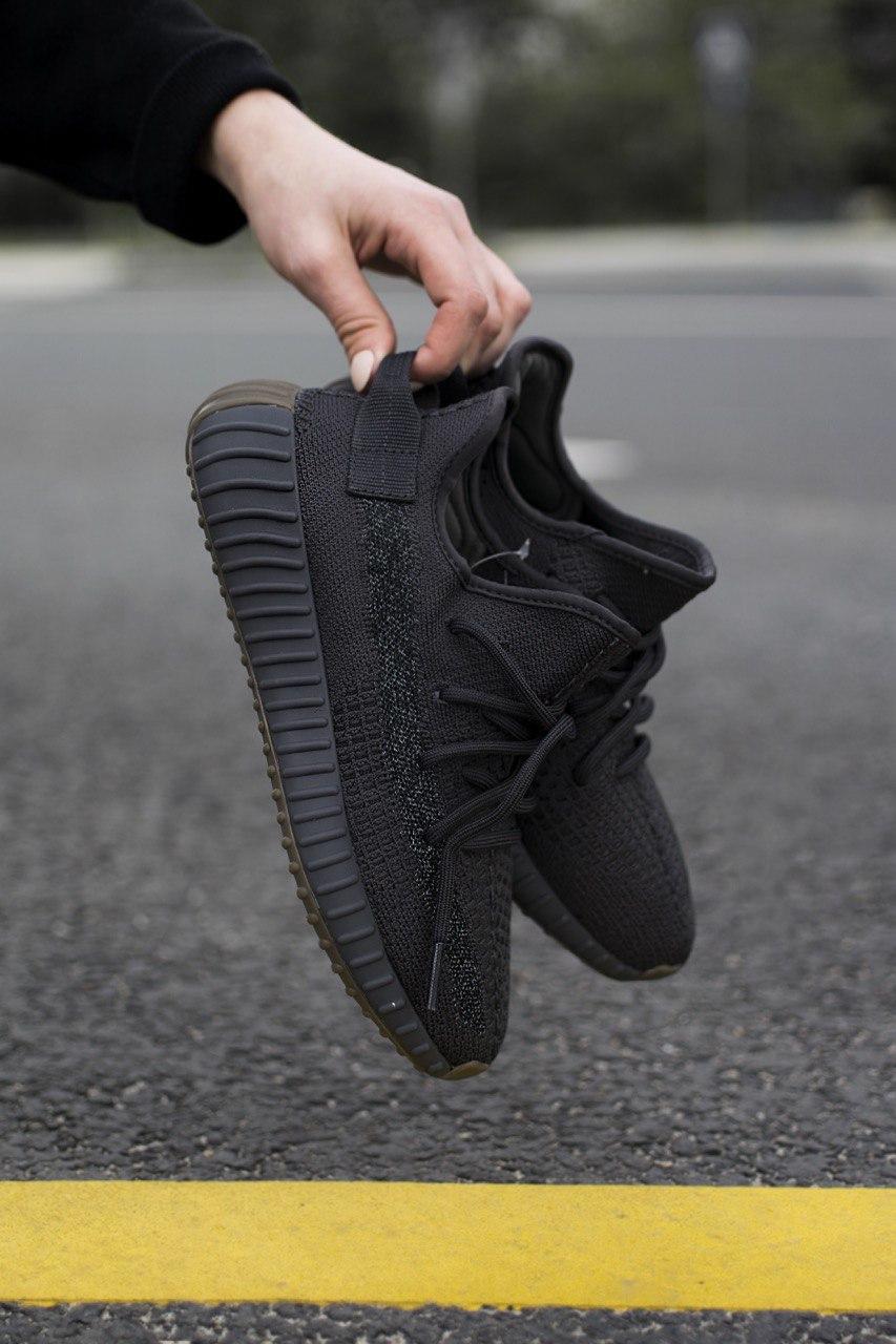 Женские кроссовки Adidas Yeezy Boost 350 v2 Cinder Reflective / Адидас Изи Буст 350 в2 Киндер Рефлектив, Черный
Женские кроссовки Adidas Yeezy Boost 350 v2 Cinder Reflective / Адидас Изи Буст 350 в2 Киндер Рефлектив, Черный