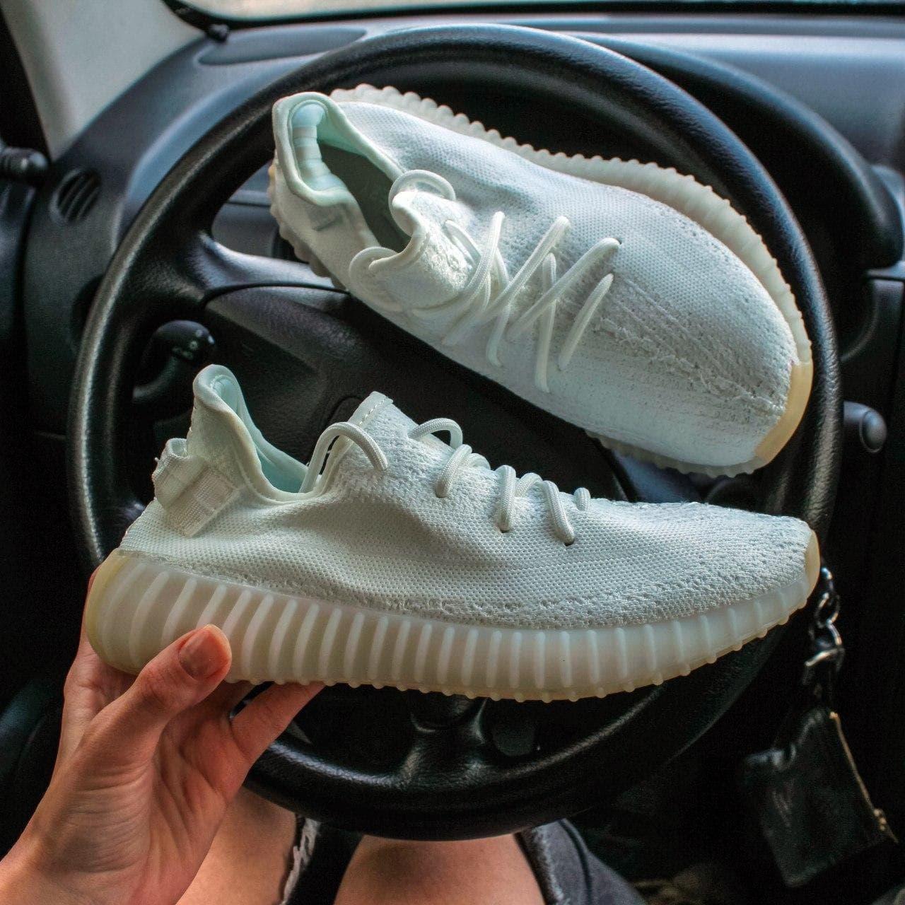 Женские кроссовки Adidas Yeezy Boost 350 v2 White / Адидас Изи Буст 350 в2 Белые 39, Белый
Женские кроссовки Adidas Yeezy Boost 350 v2 White / Адидас Изи Буст 350 в2 Белые 39, Белый