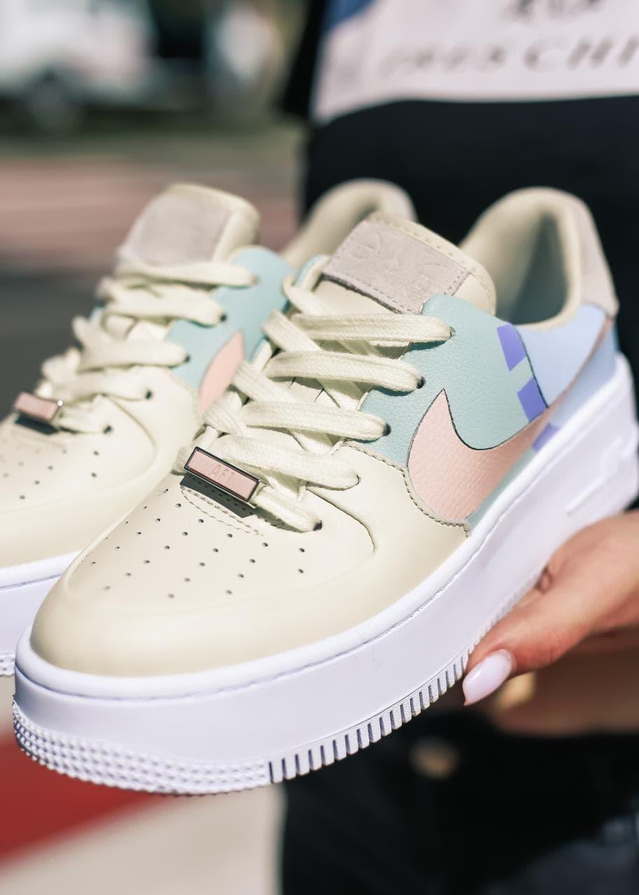 Женские кроссовки Nike Air Force 1 Sage Low LX Beige Pale / Найк Аир Форс 1 Бежевые 37, Бежевый
Женские кроссовки Nike Air Force 1 Sage Low LX Beige Pale / Найк Аир Форс 1 Бежевые 37, Бежевый