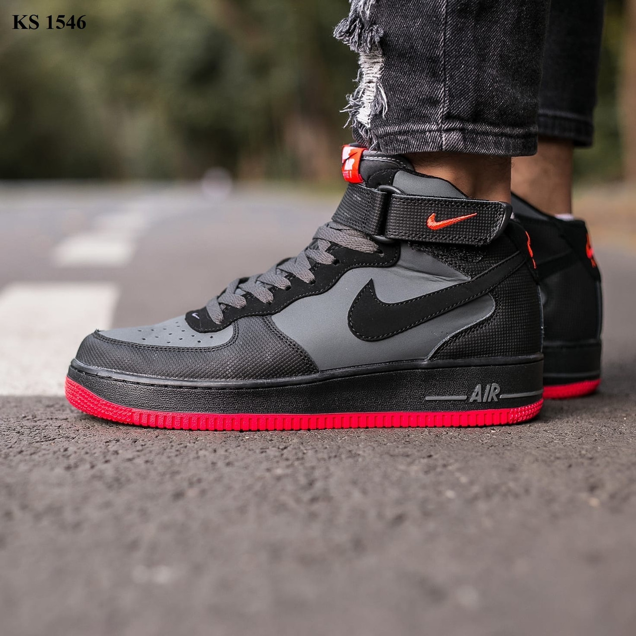 Мужские кроссовки в стиле Nike Найк Air Force 1, кожа, черные с красным 41 (26 см), Черный
Мужские кроссовки в стиле Nike Найк Air Force 1, кожа, черные с красным 41 (26 см), Черный