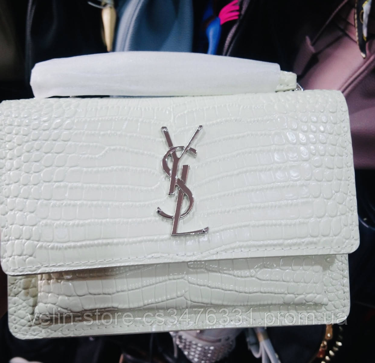 Женская кожанная белая сумка клатч бренд на плечо с цепью Yves Saint Laurent YSL эльсев лоран
Женская кожанная белая сумка клатч бренд на плечо с цепью Yves Saint Laurent YSL эльсев лоран