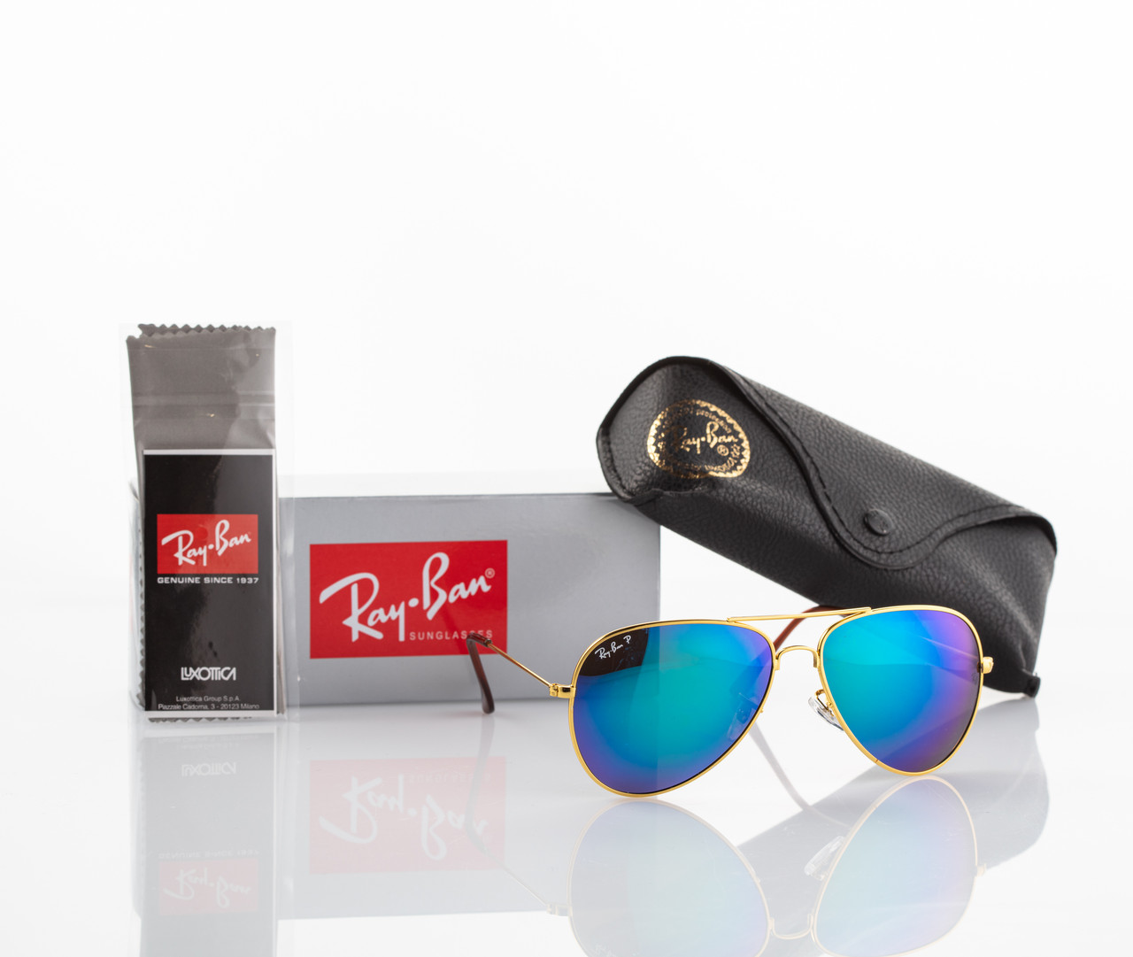 Очки солнцезащитные Черные Ray Ban / Рей Бен глянцевые очки от солнца унисекс в футляре, Черный
Очки солнцезащитные Черные Ray Ban / Рей Бен глянцевые очки от солнца унисекс в футляре, Черный