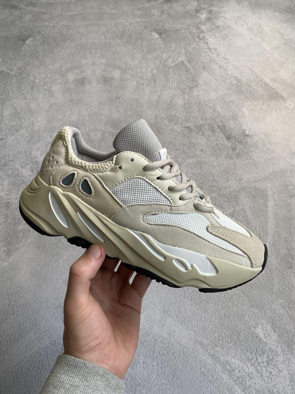 Женские кроссовки Adidas Yeezy Boost 700 V1 Beige / Адидас Изи Буст 700 В1 Бежевые 38, Бежевый
Женские кроссовки Adidas Yeezy Boost 700 V1 Beige / Адидас Изи Буст 700 В1 Бежевые 38, Бежевый