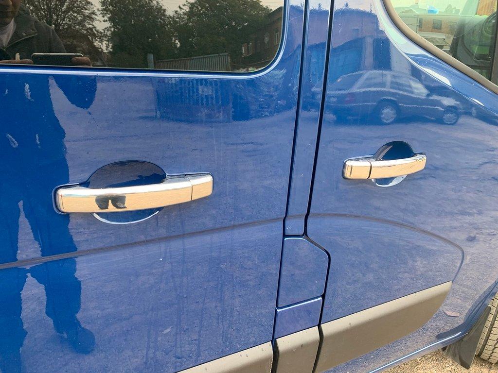 Opel Vivaro 2015-2019 гг. Накладки на ручки (4 шт) 2 отверстия, Carmos - Турецкая сталь
Opel Vivaro 2015-2019 гг. Накладки на ручки (4 шт) 2 отверстия, Carmos - Турецкая сталь